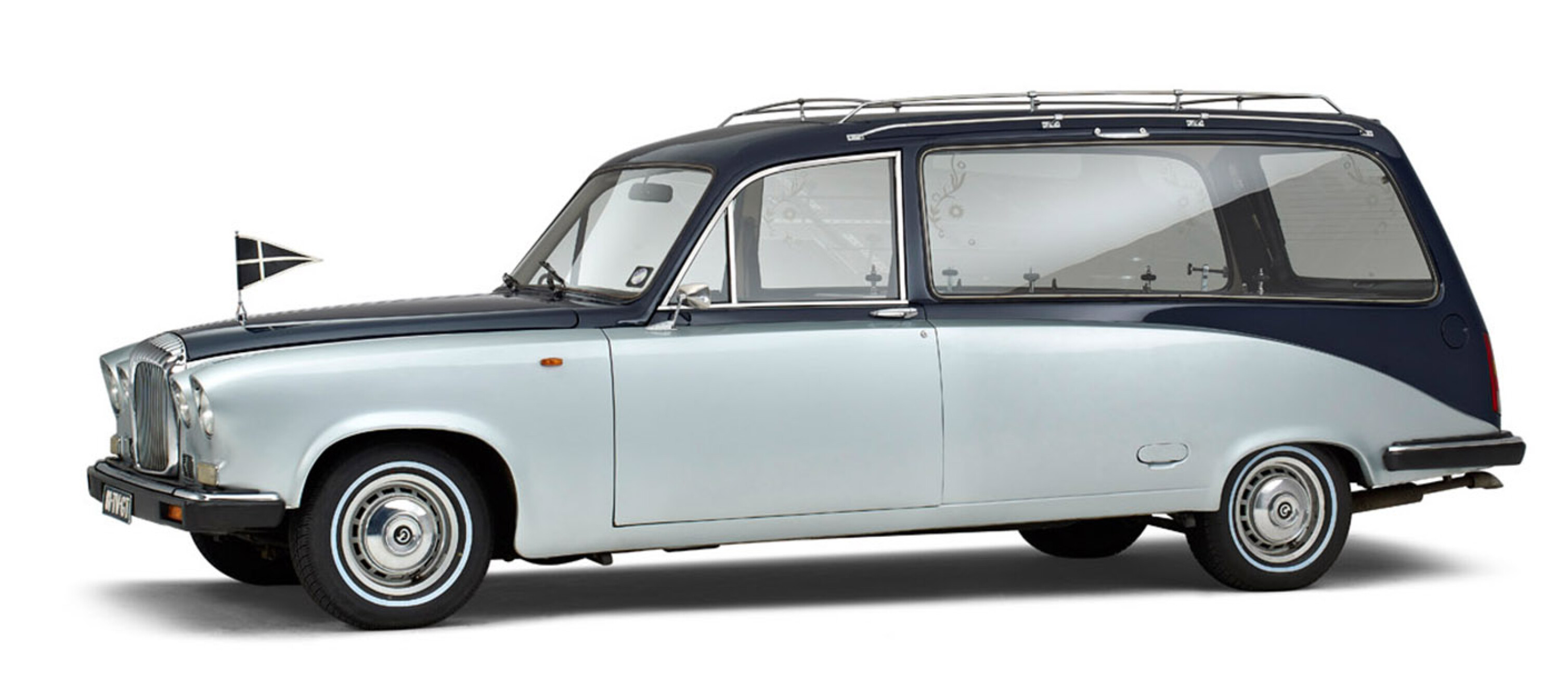 Daimler-two-tone-Glas-rouwauto.jpg