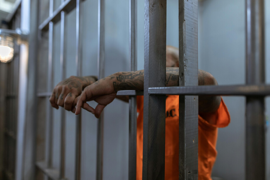 Afscheid nemen in detentie: zo werkt het voor gedetineerden bij overlijden van een naaste
