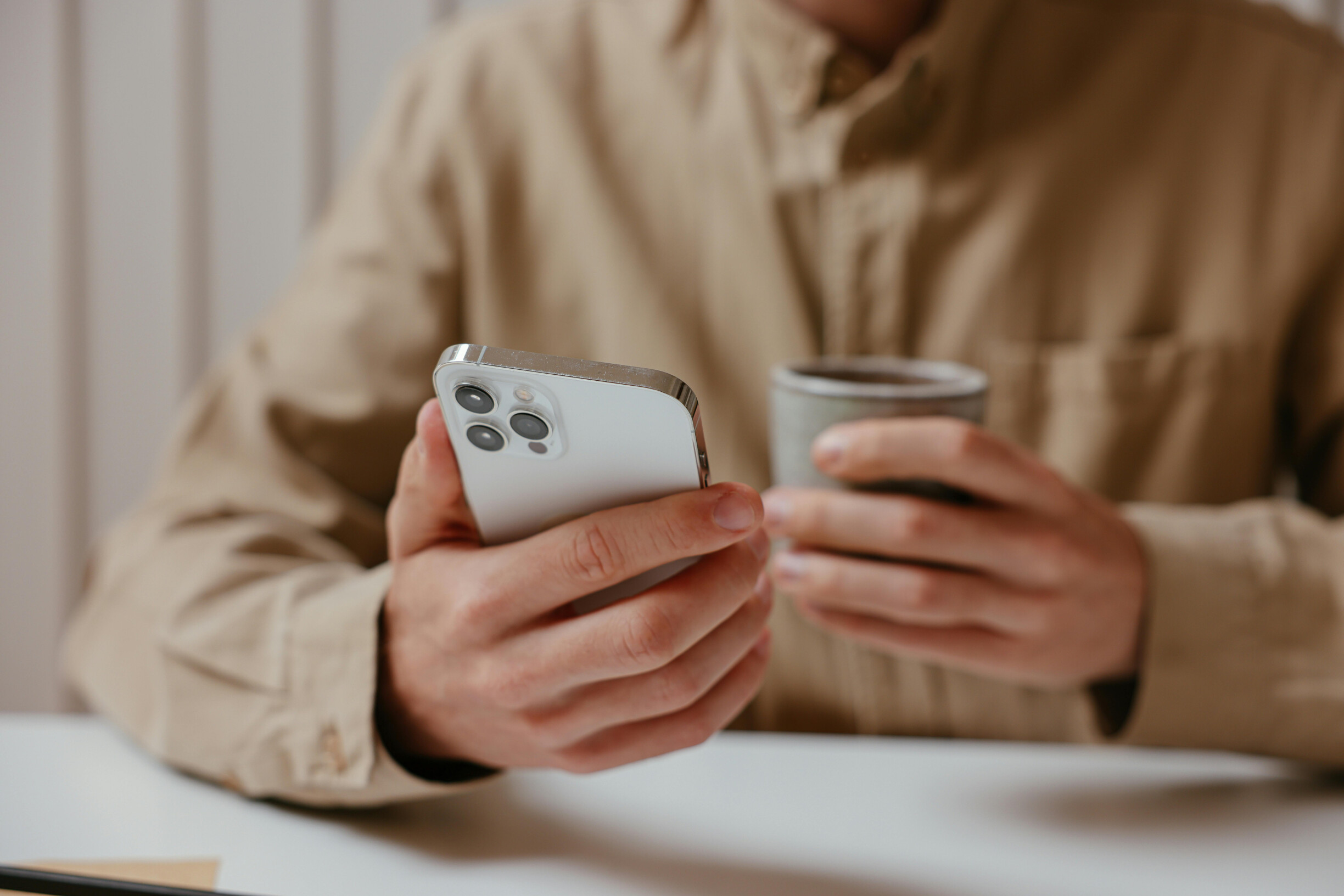 Toegang krijgen tot de telefoon van een overledene: wat kan wel en wat niet?