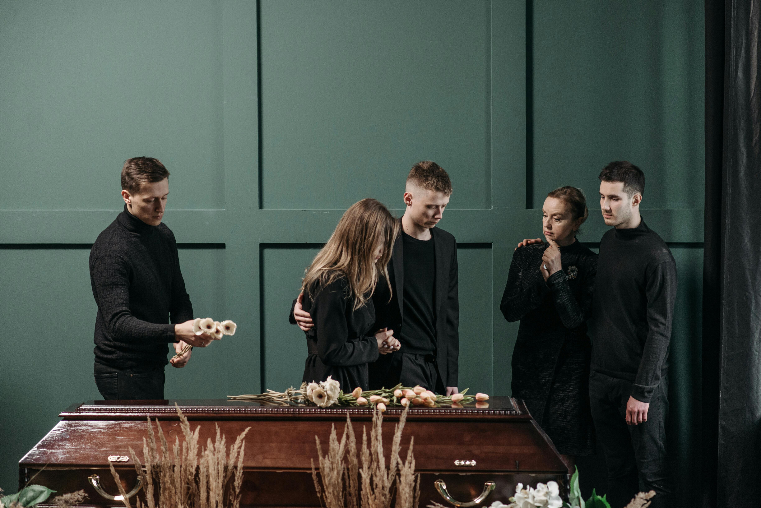 Hoe neem je goed afscheid voordat de kist sluit? Inspiratie en tips voor een betekenisvol moment