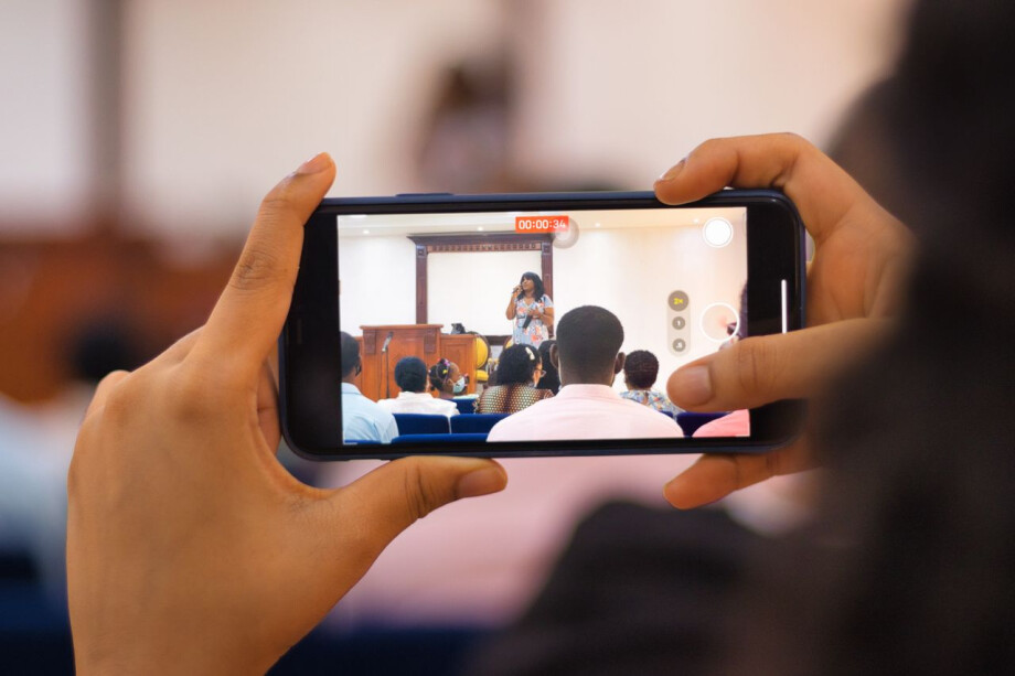 Livestream van uitvaart bleef online: rechtszaak over privacy
